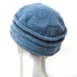 Chapeau, toque bleu ciel femme en polaire. 5 couleurs de fleurs en tissus disponibles, 2 hauteurs. Fabrication française.