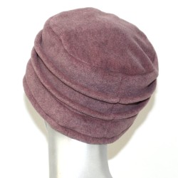 Chapeau, toque femme couleur vieux rose en polaire. 8 couleurs disponibles, 2 hauteurs proposées, 2 plis. Fabrication française