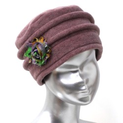 Chapeau, toque vieux rose femme en polaire. 6 couleurs de fleurs en tissus disponibles, 2 hauteurs. Fabrication française.