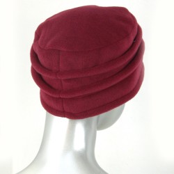 Chapeau, toque femme rouge en polaire. 8 couleurs disponibles, 2 hauteurs proposées, 2 plis. Fabrication française