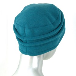 Chapeau, toque femme en polaire bleu pétrole. 8 couleurs disponibles, 2 hauteurs proposées, 2 plis. Fabrication française