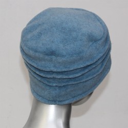 Chapeau, toque femme bleu ciel en polaire. 8 couleurs disponibles, 3 plis. Fabrication française