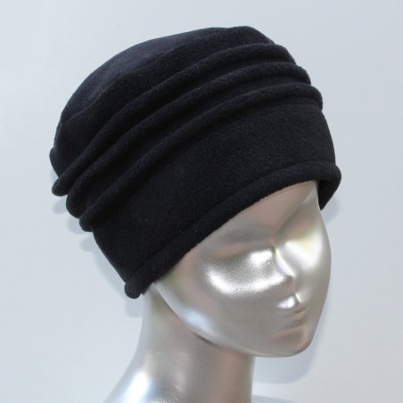 Chapeau, toque femme couleur noire en polaire. 8 couleurs disponibles, 3 plis. Fabrication française