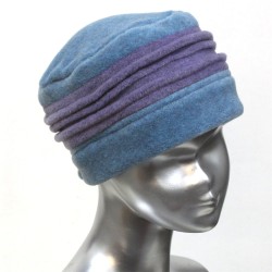 Chapeau, toque femme bicolore, bleu ciel et lavande en polaire. 3 plis. Taille unique. Fabrication française.