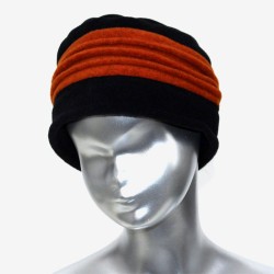 Chapeau, toque femme bicolore, noire et orange en polaire. 3 plis. Taille unique. Fabrication française.