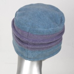 Chapeau, toque femme bicolore, bleu ciel et lavande en polaire. 2 plis. Taille unique. Fabrication française.