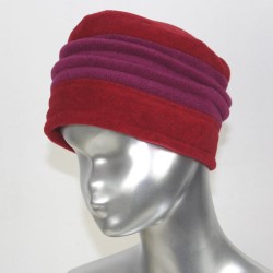 Chapeau, toque femme bicolore, rouge et fushia en polaire. 2 plis. Taille unique. Fabrication française.