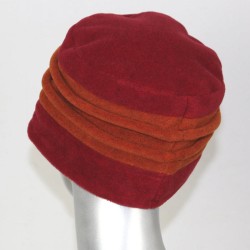 Chapeau, toque femme bicolore, rouge et orange en polaire. 2 plis. Taille unique. Fabrication française.